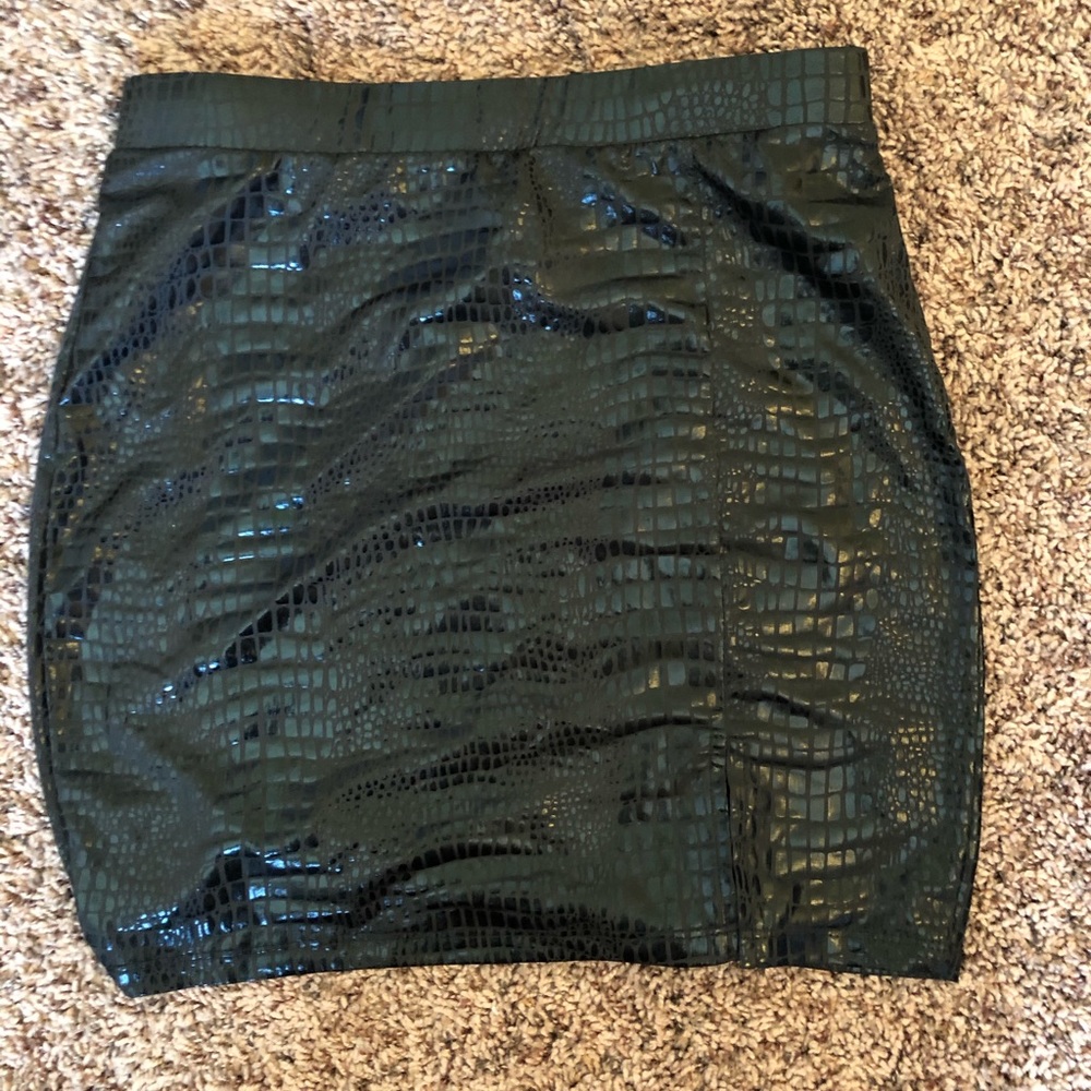 Snakeskin print skirt